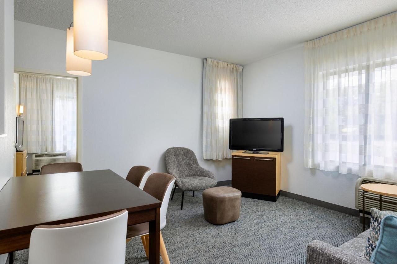 Towneplace Suites By Marriott יורק מראה חיצוני תמונה