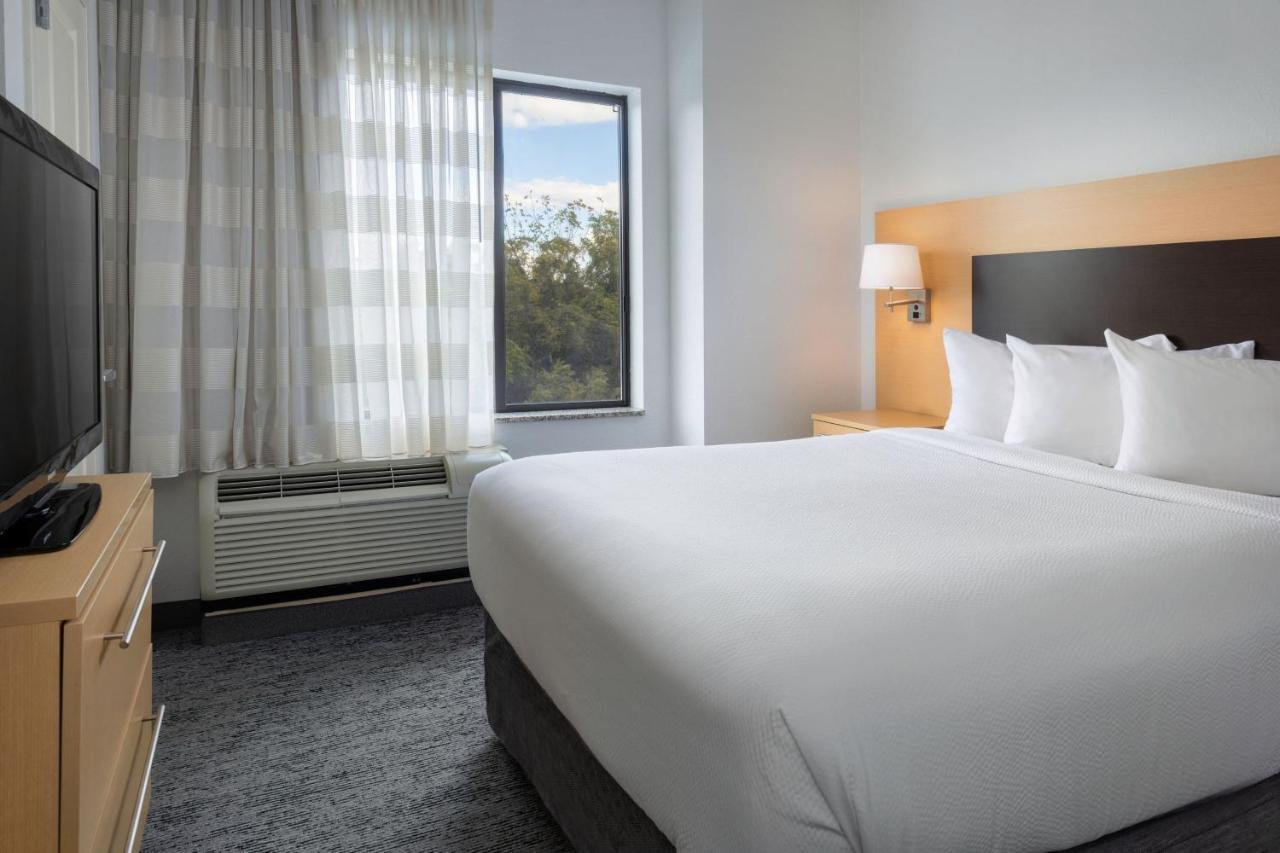 Towneplace Suites By Marriott יורק מראה חיצוני תמונה