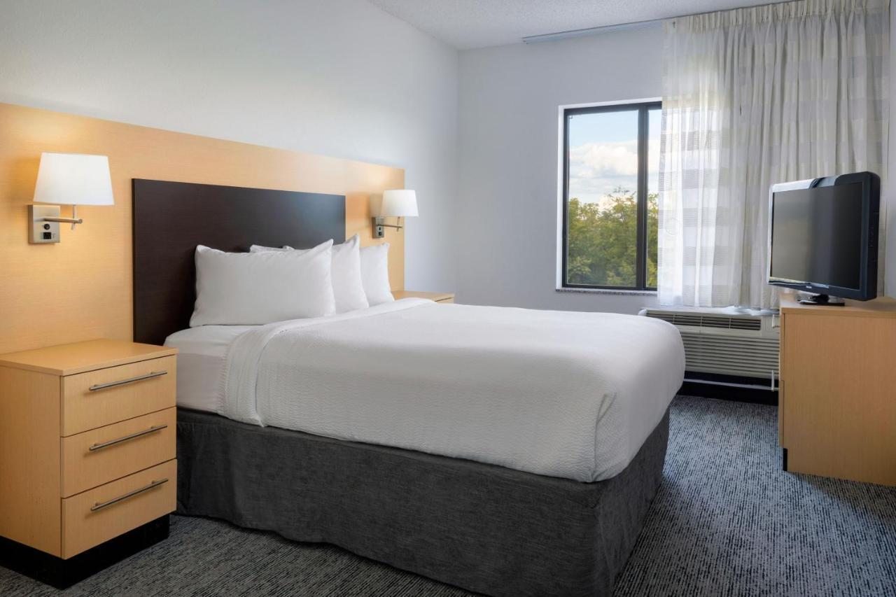 Towneplace Suites By Marriott יורק מראה חיצוני תמונה