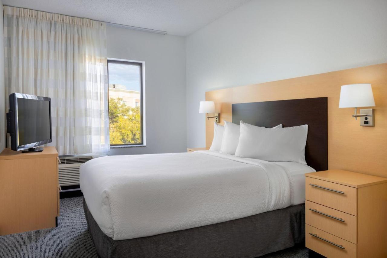 Towneplace Suites By Marriott יורק מראה חיצוני תמונה
