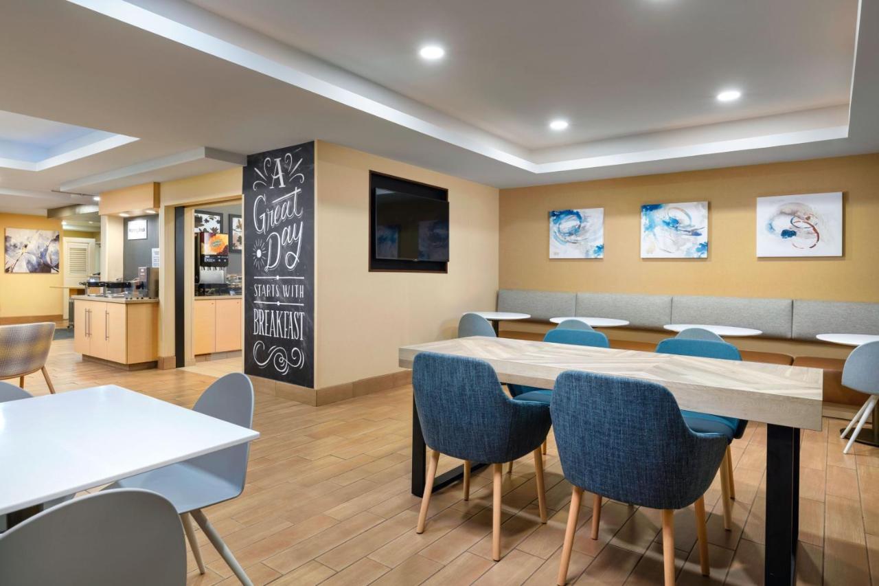 Towneplace Suites By Marriott יורק מראה חיצוני תמונה