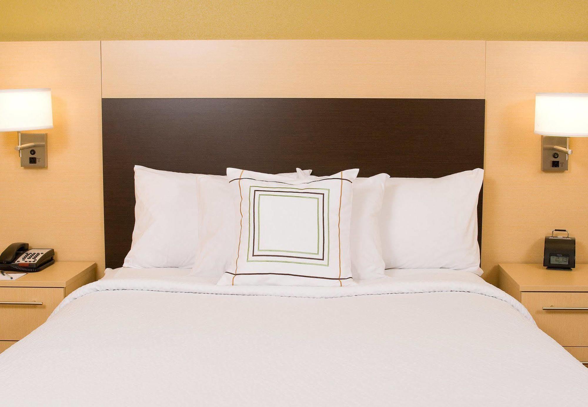 Towneplace Suites By Marriott יורק מראה חיצוני תמונה
